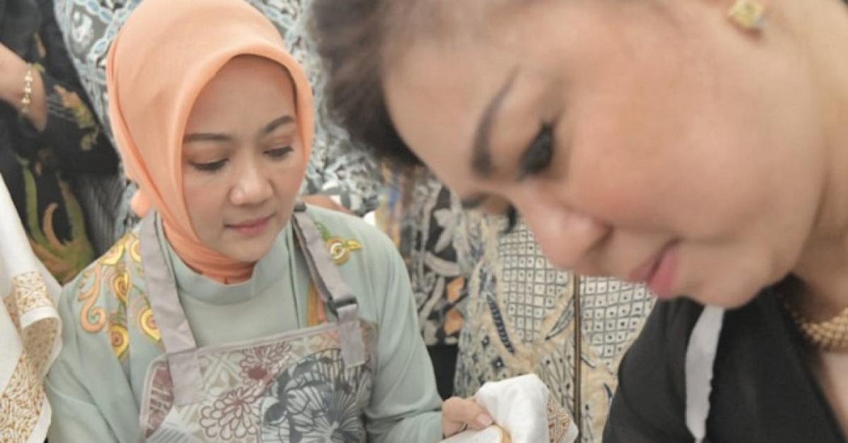 Atalia Resmikan Rumah Belajar Batik Tasikmalaya