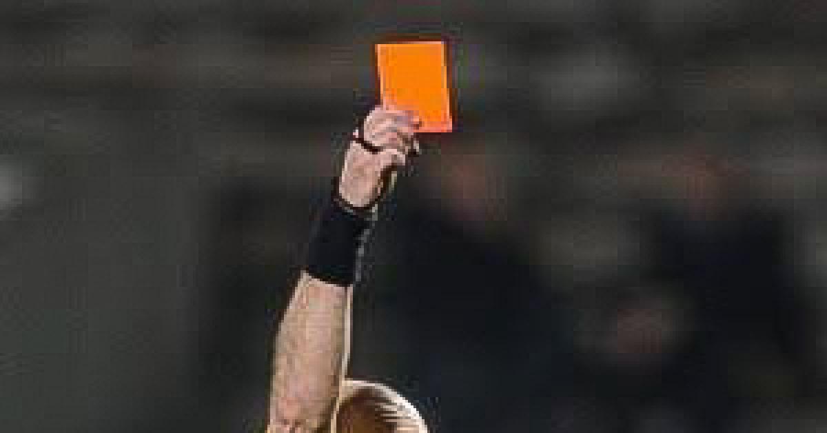 Kartu Orange Menjadi Aturan Baru di Sepak Bola, IFAB Siap Uji di Premier League
