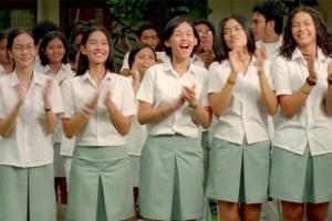 Nicholas Saputra Ungkap Seragam Sekolah geng Cinta di Film Ada Apa dengan Cinta