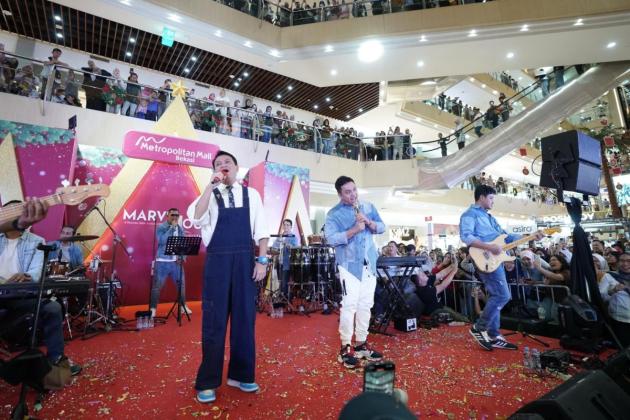 Kahitna Sukses Mengguncang Panggung Metropolitan Mall Bekasi