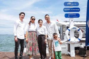 Raffi Ahmad Menikmati Salaya Yacht milik Kevin Sanjaya dan Prilly Latuconsina  082333