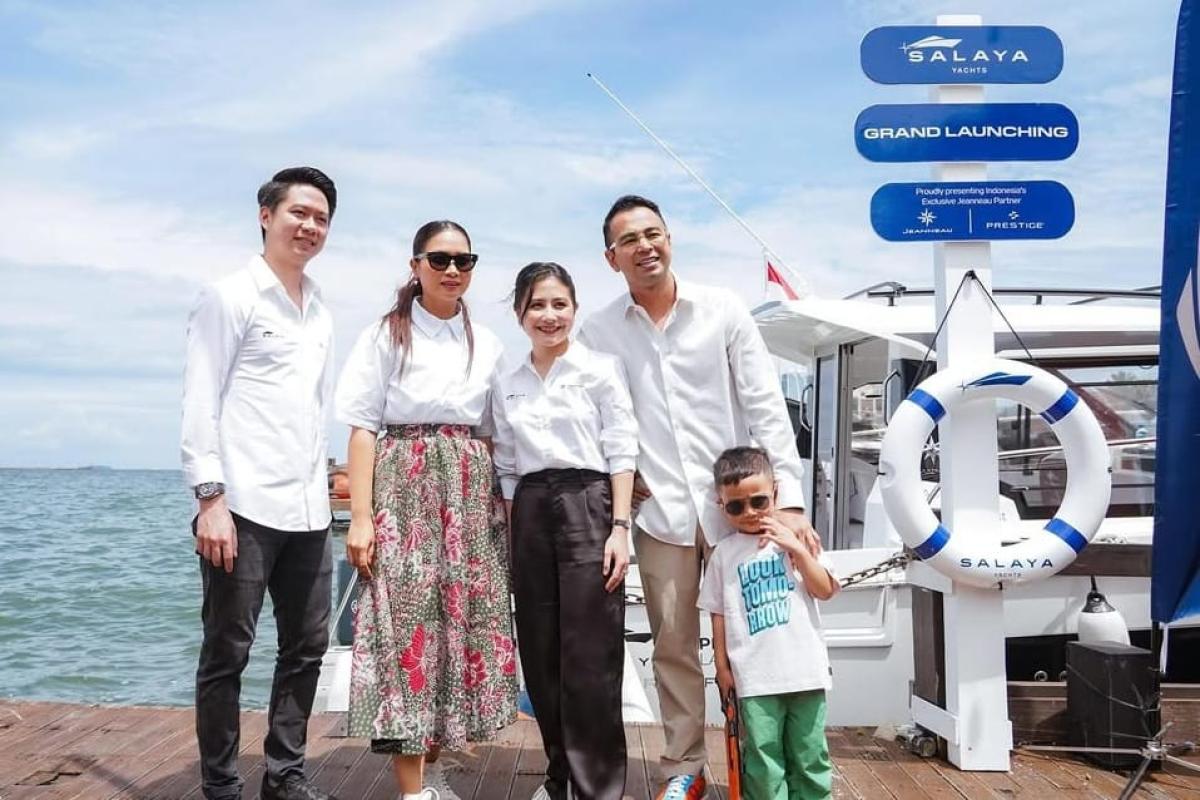 Raffi Ahmad Menikmati Salaya Yacht milik Kevin Sanjaya dan Prilly Latuconsina  082333
