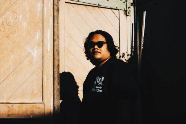 Lewat Lagu All I Do, Adebolo Tunjukkan Sisi Laki-Laki yang Gak Gengsi Berjuang