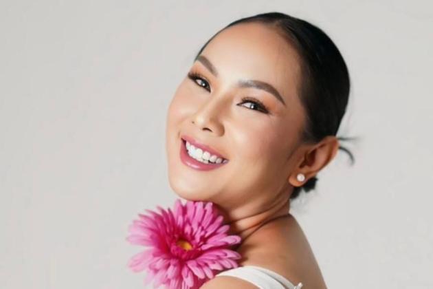 Kalina Ocktaranny Buka Usaha Es Teler Kekinian, Langsung Viral di Pamulang!