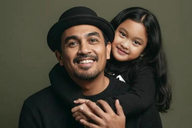 Kerinduan Untuk Ayah, Gewa Latuihamallo Rayakan Ulang Tahun Glenn Fredly
