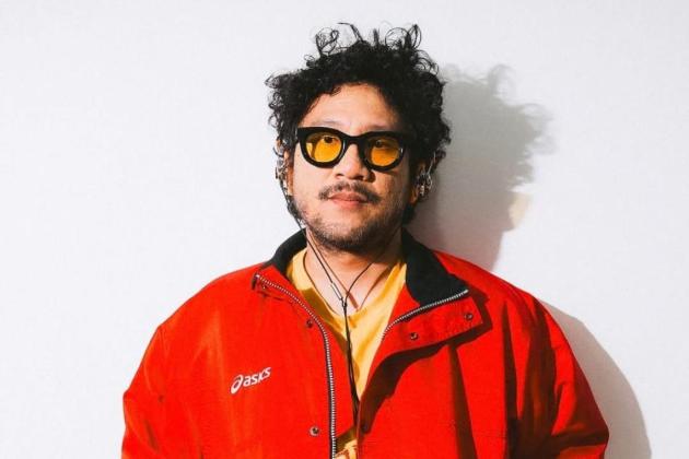 Kunto Aji Perkenalkan Versi Baru 'Terlalu Lama Sendiri' Untuk Penggemar Setia