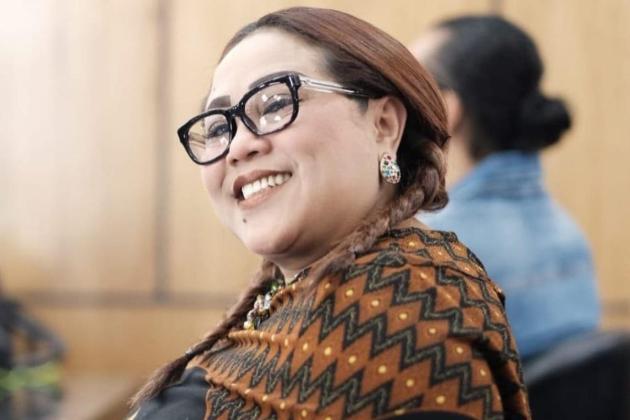 Perjalanan Komedian Nunung Lawan Kanker Payudara, Dari Diagnosa hingga Pulih