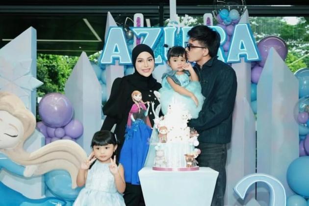 Pesta Ulang Tahun ke-2 Azura Anak Atta Halilintar Bertema Frozen, Super Gemas