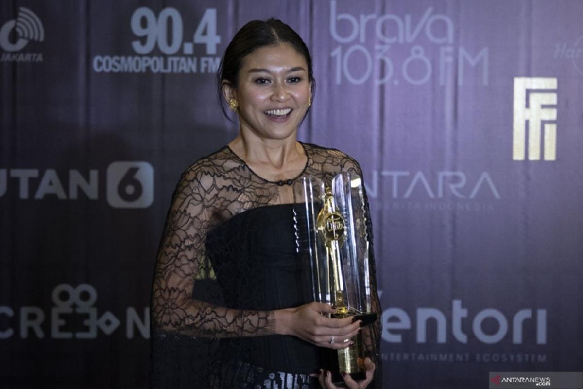 GEMPAR! Gugat Cerai Suami Setelah 17 Tahun, Marissa Anita Hadiri Sidang Perdana dengan Aura 'Kelahiran Kembali'