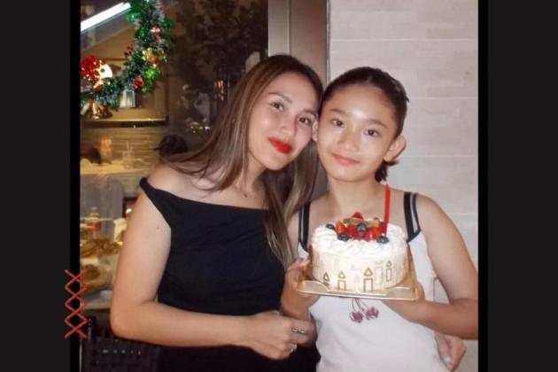 Sweet Moment !! Ayu Ting Ting Rayakan Ulang Tahun Bilqis ke-12 di Singapura