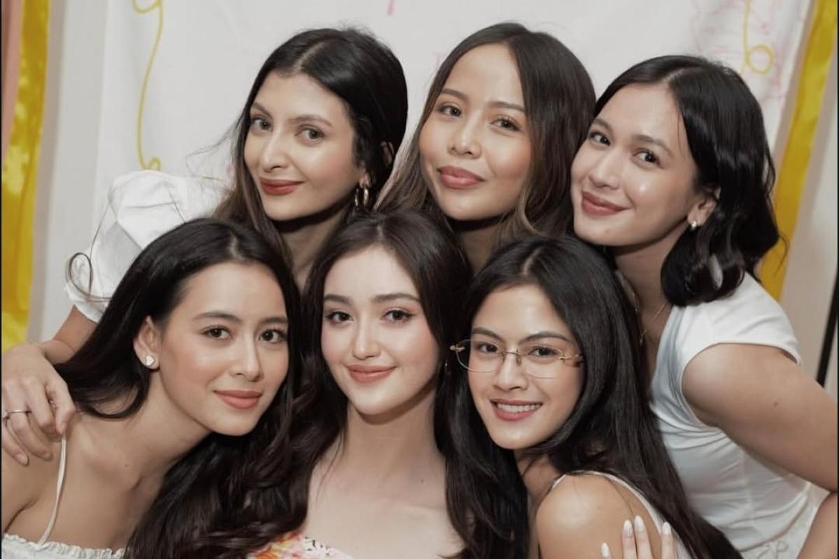 Bikin Haru !! Ranty Maria Gelar Bridesmaid Proposal Jelang Nikah dengan Rayn Wijaya