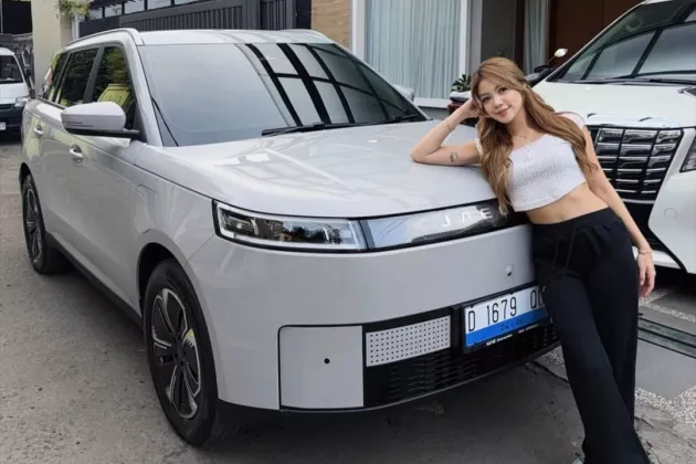 Regina Phoenix Beli Mobil Ketiga !! Kini Jajal Mobil Listrik Jaecoo J5 EV Untuk Aktivitas 