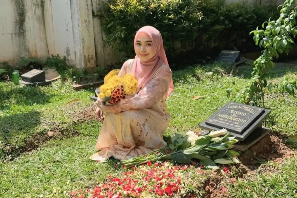 Lebaran Ria Ricis Terasa Sepi, Rindu Momen Bersama Mendiang Ayah