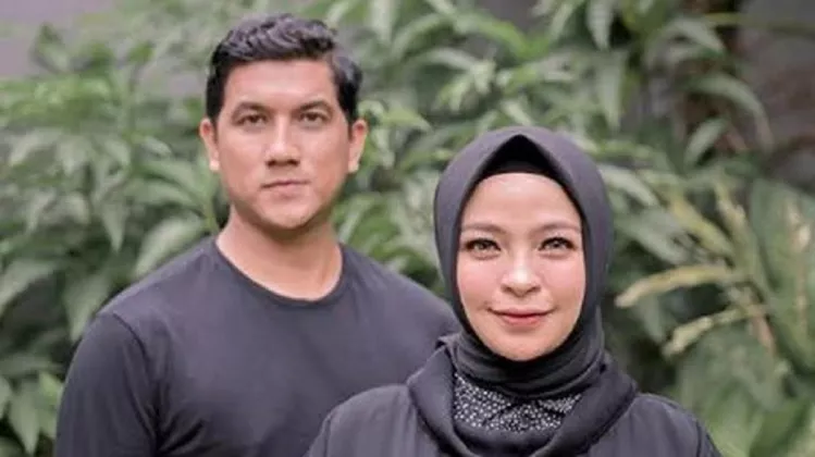 Kronologi Vokalis Band Kotak Tantri Diteror Penonton Mabuk, Suami Sempat Murka