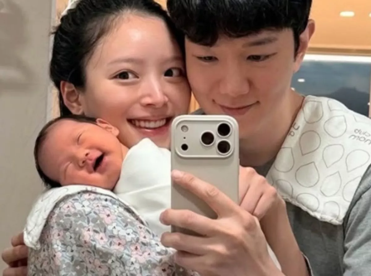 'Heart Signal 4' Kim Ji-young: Apakah dia benar-benar seseorang yang baru saja melahirkan?