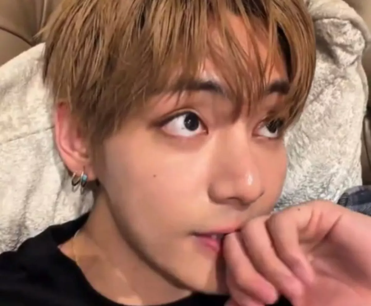 V adalah Orang yang Benar-benar Ubah Foto Grup BTS…