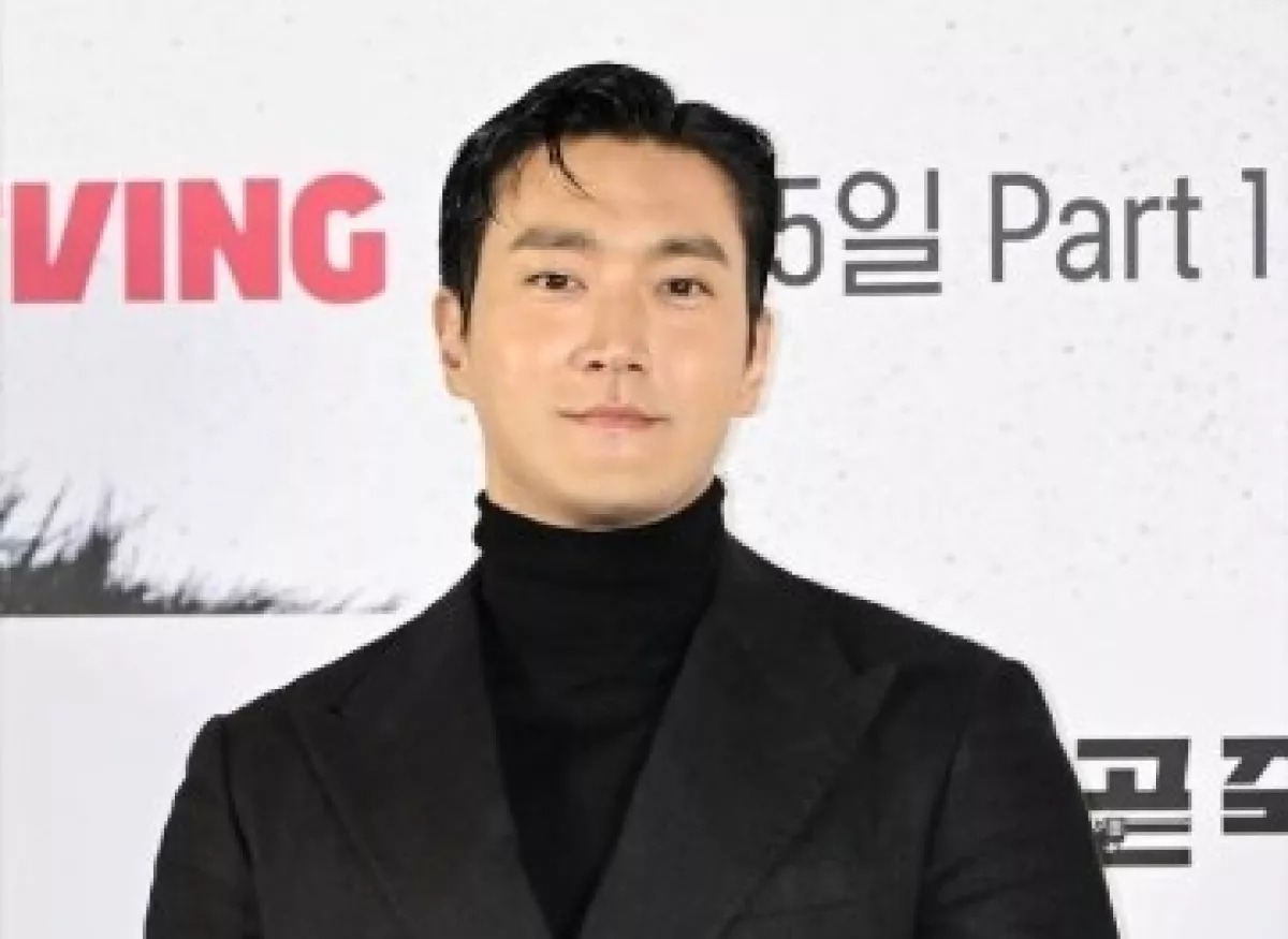 Choi Siwon Tegur Kim Heechul terkait 'Kontroversi Taegukgi'