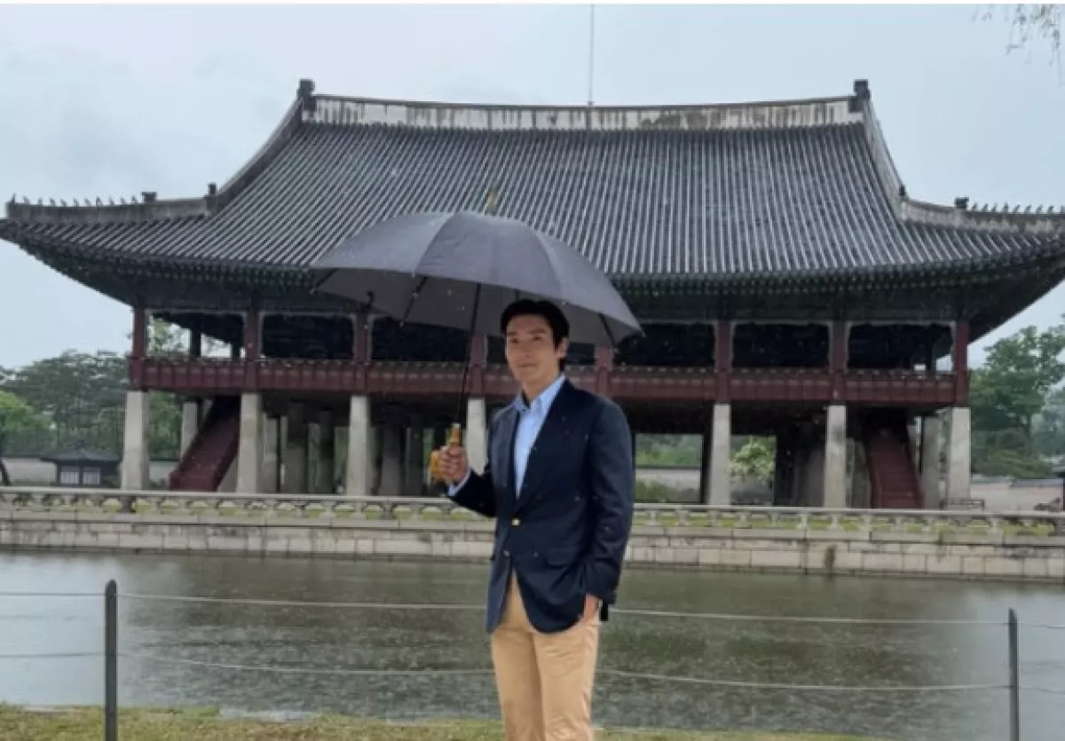 Choi Siwon Tegur Warga Asing di Istana Gyeongbokgung, Kenapa?