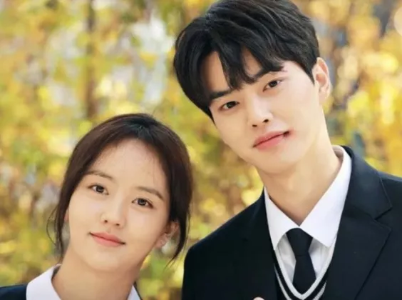 Song Kang dan Kim So Hyun Bersatu dalam Drama Romantis 'White Scandal'