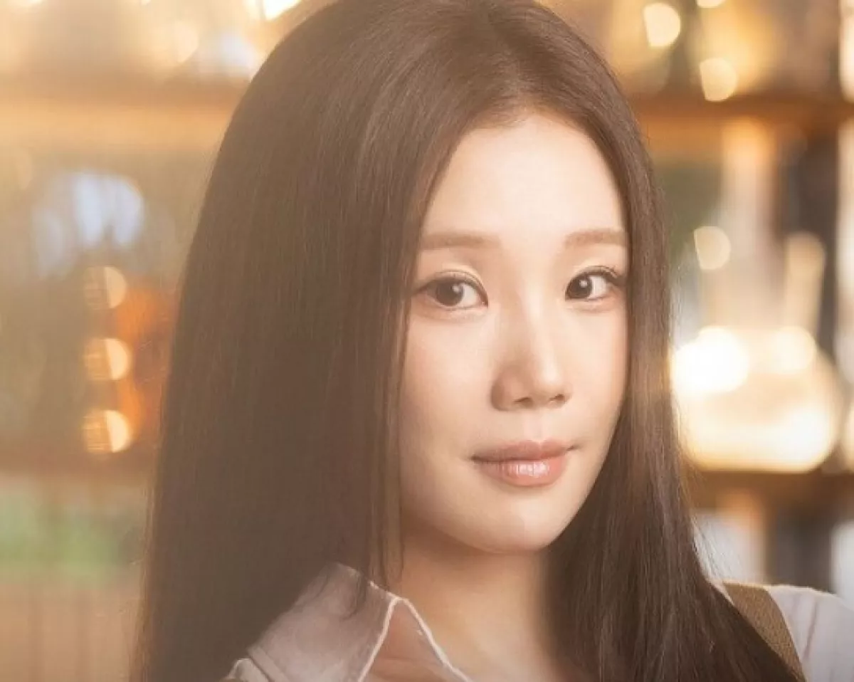 GEMPAR ! JooE dari MOMOLAND Debut dengan 'Caffeine'