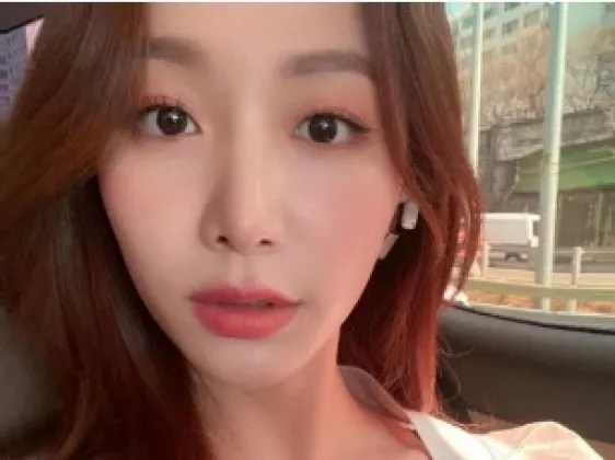Soyeon Member LABOUM Unggah Foto Bikin Geger Netizen, 'Panas sekali...'