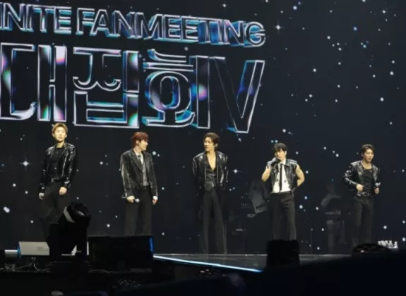INFINITE membuka FANMEETING AKBAR dengan Awal yang Spektakuler