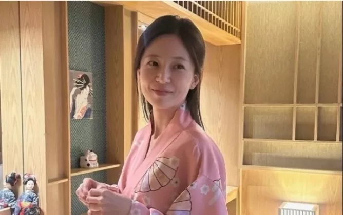 Baek Jin-hee, Makin Kurus setelah 'Putus Cinta'... Patah Hati? 