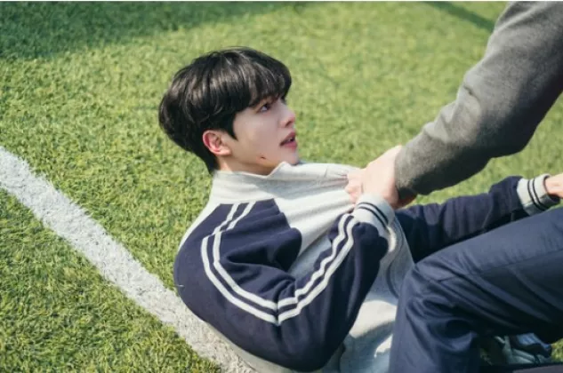 Sinopsis 'Four Hands' Episode 3: Retaknya Persahabatan dan Song Kang ambruk ke lantai