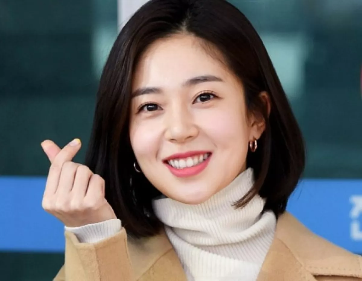 Baek Jin-hee dengan Henry, Anugerah Hubungan Jarak Jauh
