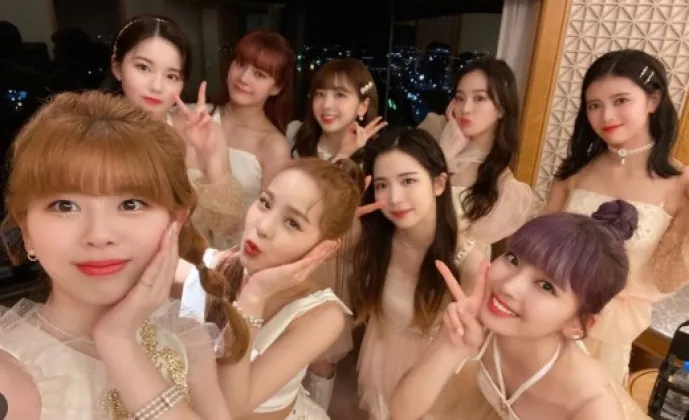 NiziU dari JYP, Kembali Berkarya di Dalam Negeri setelah 1 tahun 6 bulan