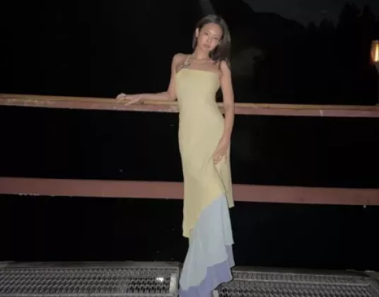 Penampilan Jennie sebagai Tamu di Pernikahan Teman Prianya jadi Sorotan