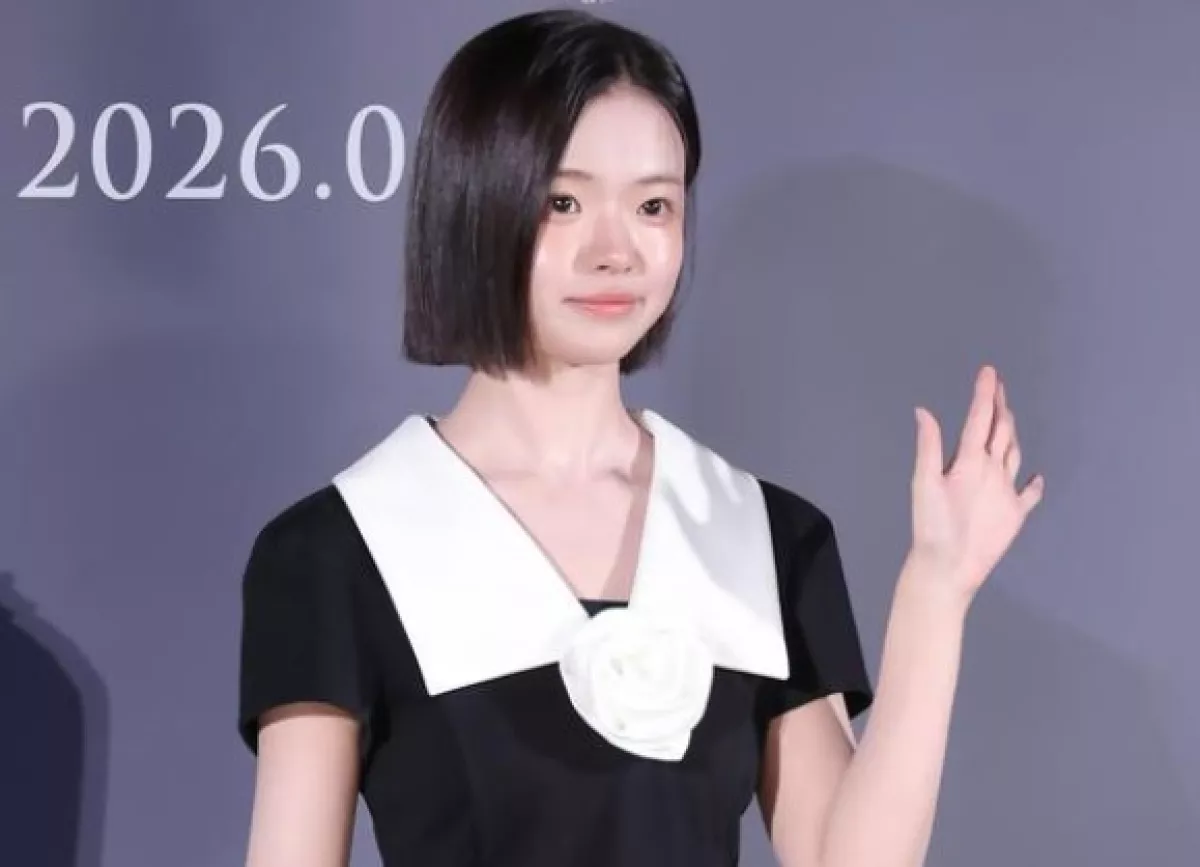 Kim Sia Terpilih sebagai Pasangan Park Ji-hoon dalam 'Holding Onto the End of This Night'