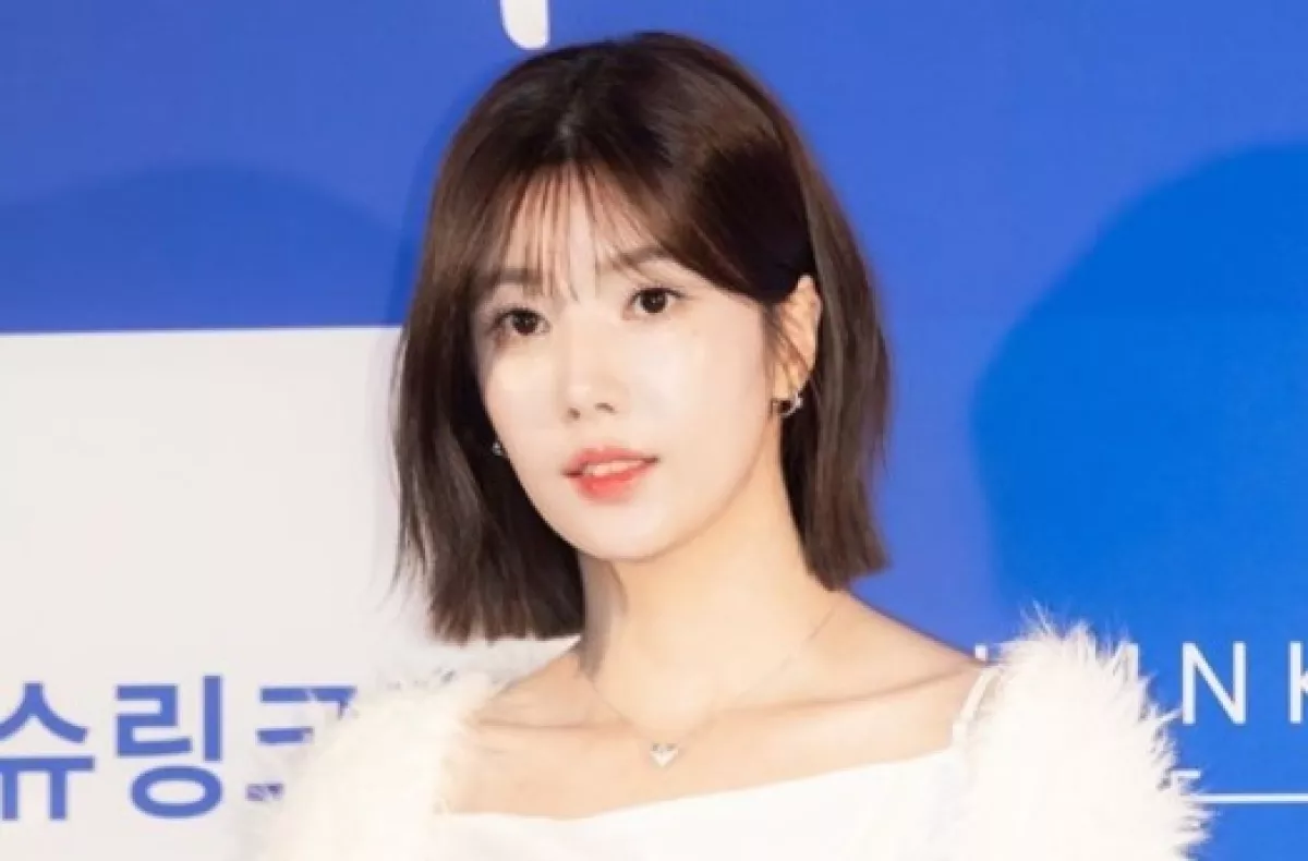 Kwon Eunbi Terlibat Kecelakaan Lalu lintas, Acara Jumpa Penggemar Dibatalkan