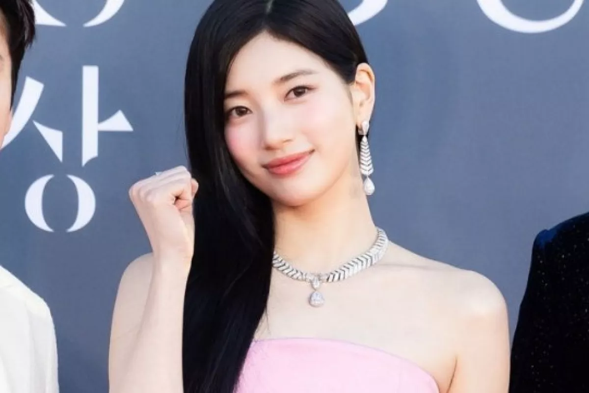 Suzy, Mempromosikan Merek Mewah di Paris, Terlihat Kelelahan