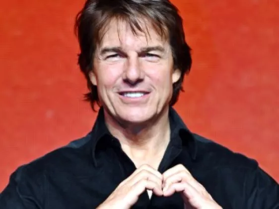 Teman Wanita Misterius Tom Cruise 'Kepergok Berduaan'