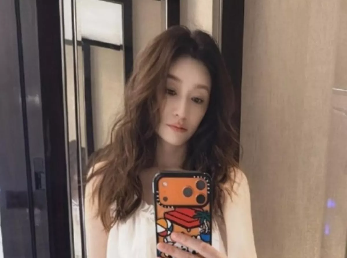 Li Xiaoyan Akhiri Pernikahan '11 tahun' dengan Produser Drama