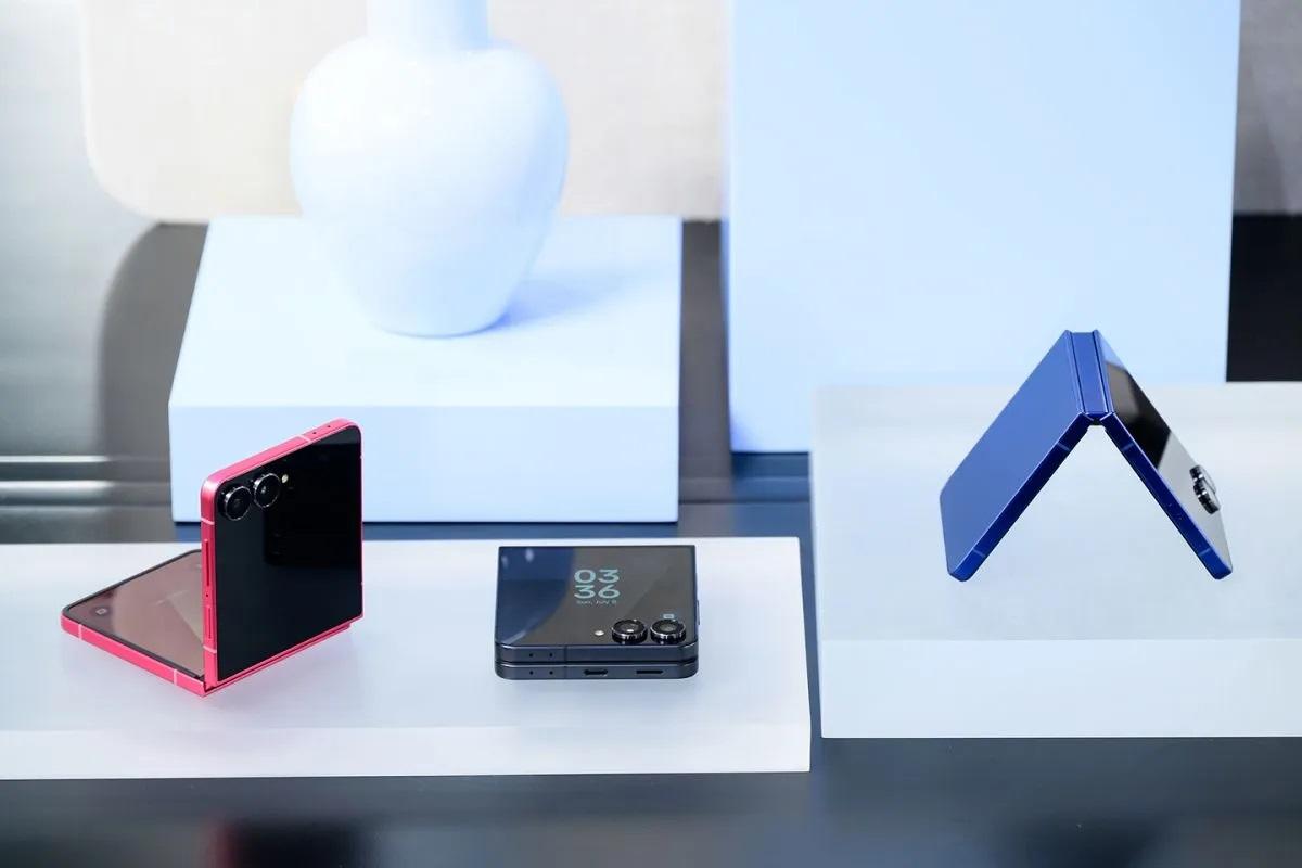 Samsung Galaxy Z Flip7 Hadirkan Fitur Gemini Live with Camera dan FlexCam untuk Kreator Konten