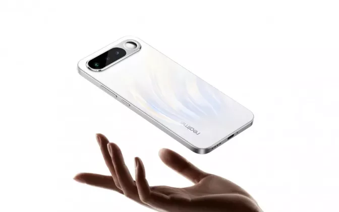 Pasar HP Panas! Realme 16 5G Hadir dengan Sensor Fingerprint Ultrasonic dan Spek Tahan Banting