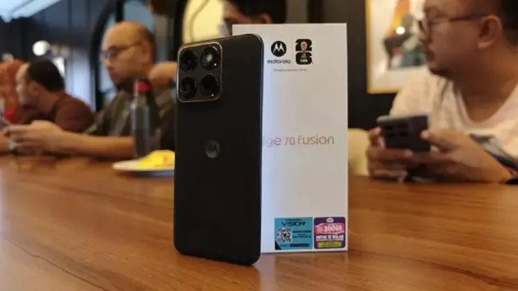 Motorola Edge 70 Fusion: Ponsel Super Tipis dengan Baterai Raksasa 7.000 mAh Resmi Hadir
