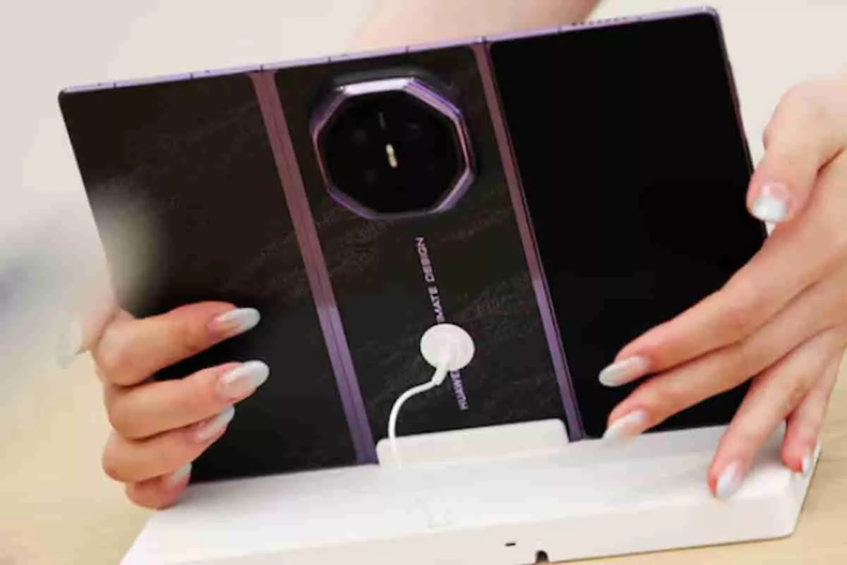 Spesifikasi dan Harga Huawei Mate XT2: Usung Desain Tri-Fold Revolusioner Seharga Rp52 Juta
