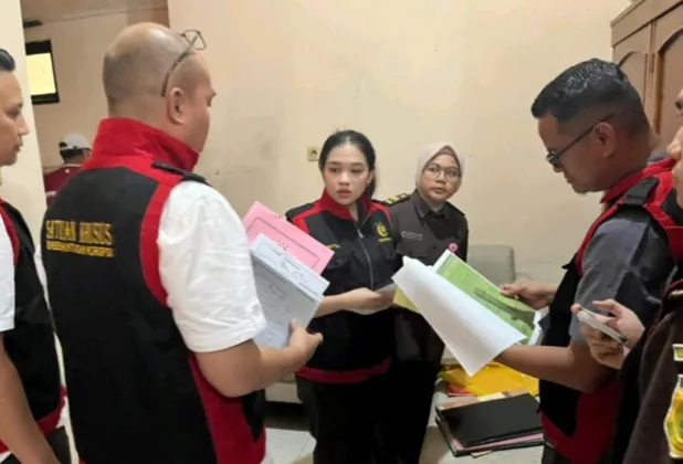 SKANDAL KORUPSI BANK JATIM NGANJUK Periode 2025-2026 Dibongkar Jaksa, 4 Lokasi Digeledah, Orang Dalam Diperiksa
