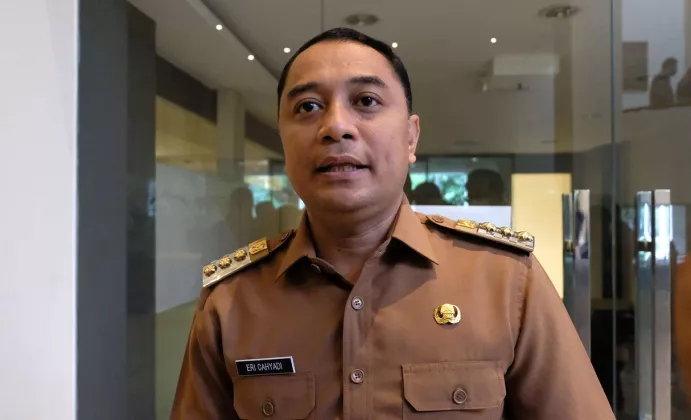 Wali Kota Eri Cahyadi Ngamuk Rek! Ancam Tutup Dapur SPPG NDABLEG di Surabaya