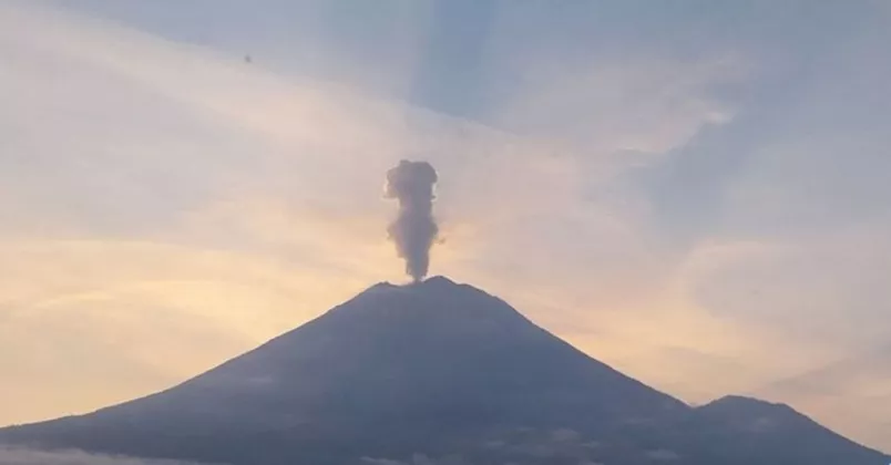 Semeru Ngamuk Maneh! Semburkan Abu Setinggi 1 Kilometer