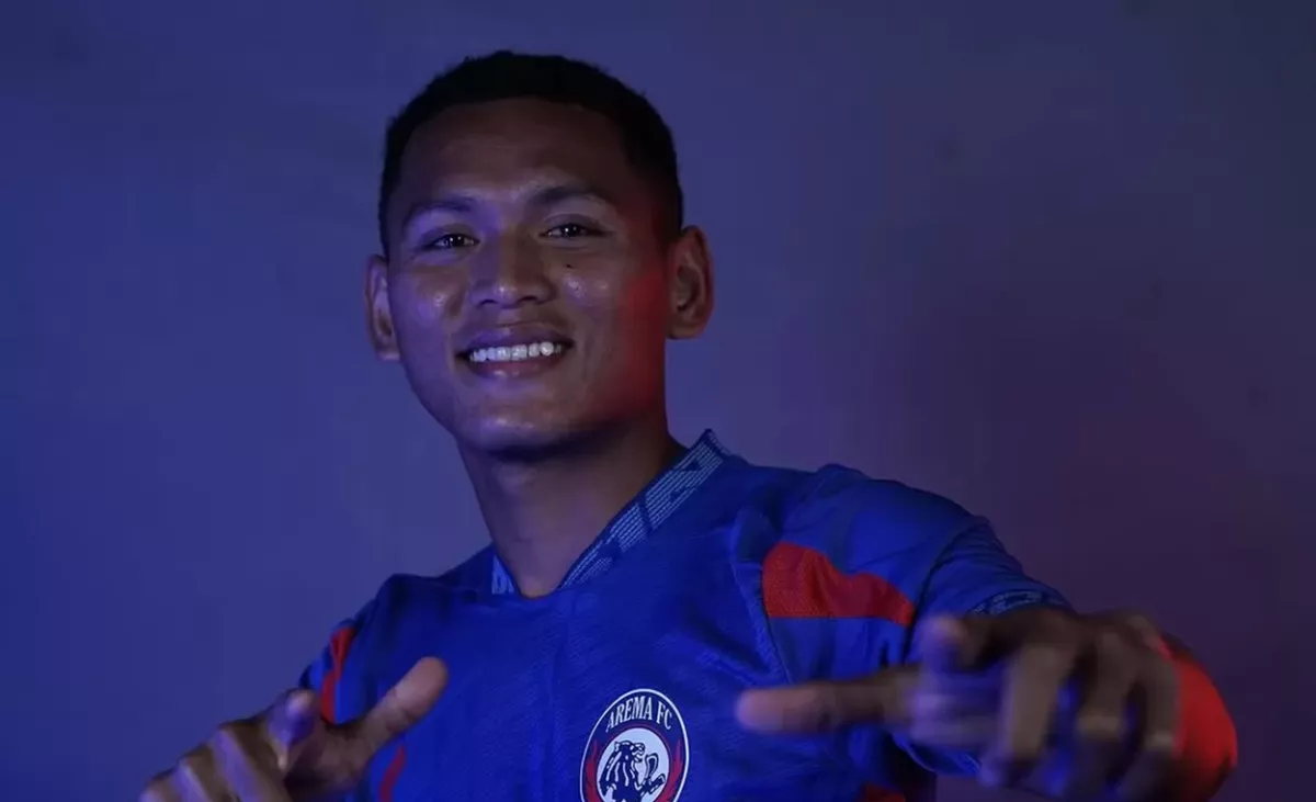 Arema FC Akhiri Kontrak Winger Muda Iksan Lestaluhu