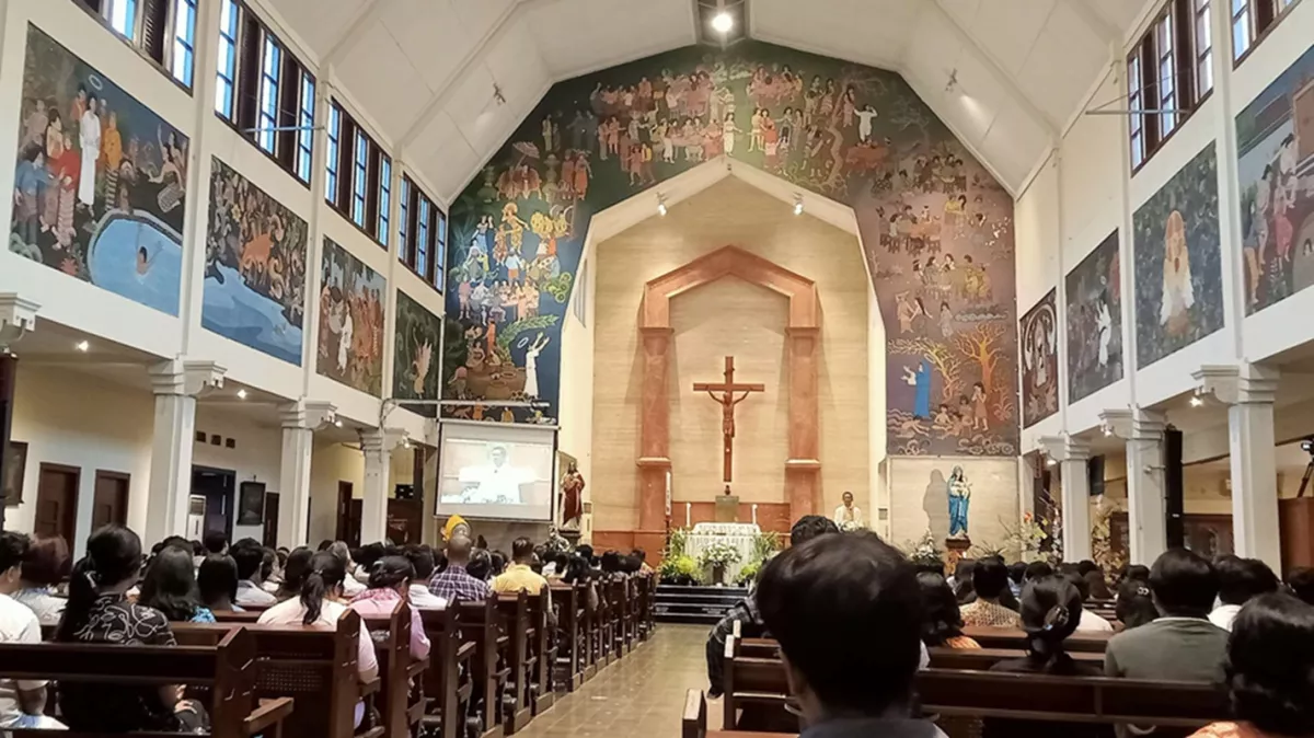 DIPADATI RIBUAN UMAT! Gereja Kotabaru Jogja Gelar 4 Sesi Misa Kenaikan Yesus Kristus, Usung Pesan Pengharapan