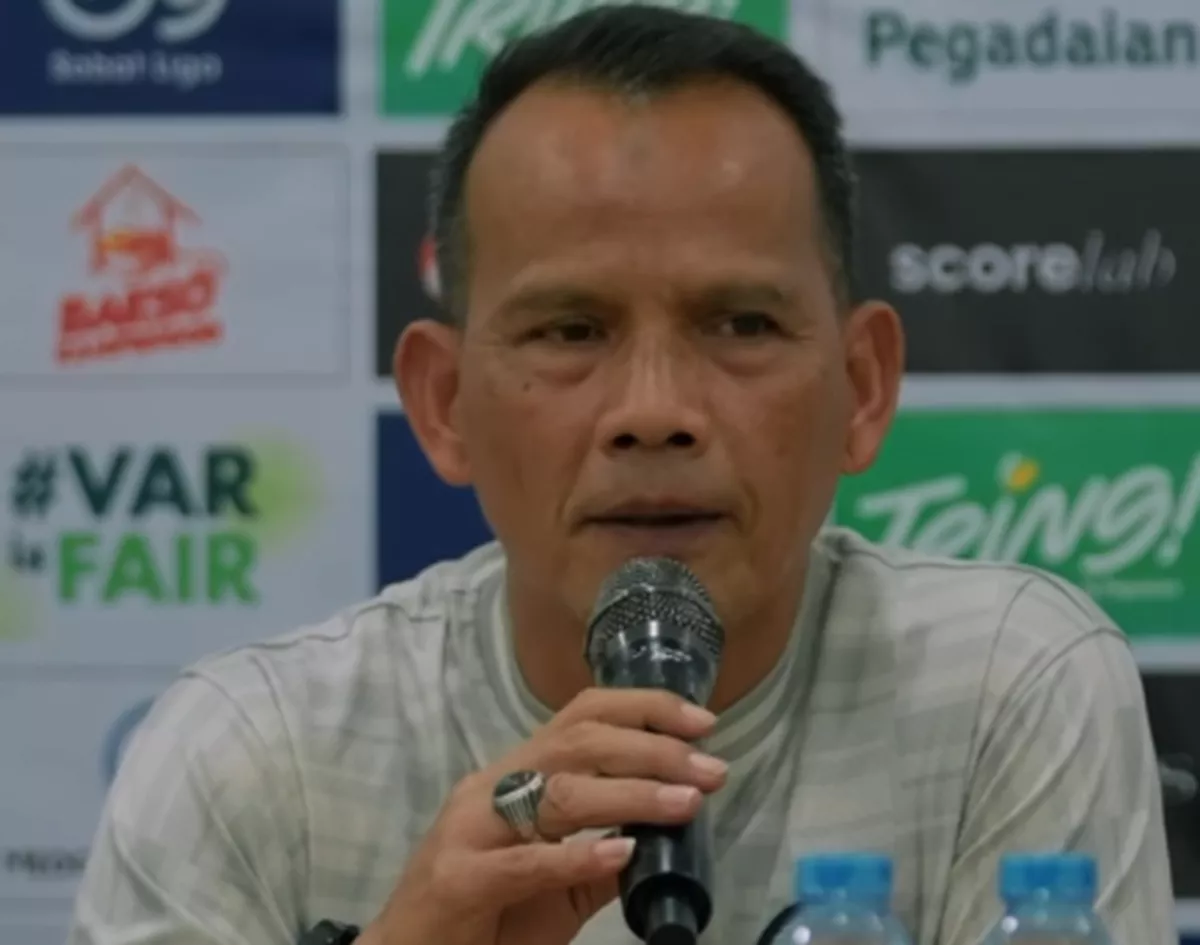 KONTRAK HABIS MEI! Ansyari Lubis Pasrah Soal Nasibnya di PSS Sleman, Kembali Jadi Asisten Huistra?
