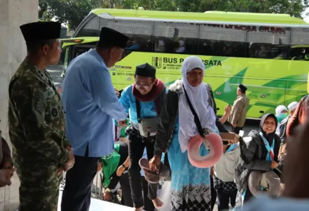 Satu Wafat dan Dua Dirawat di Arab Saudi, Bupati Kulon Progo Sambut Kloter Pertama Kepulangan Haji