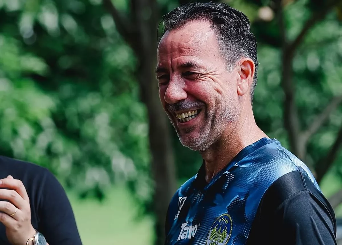 Kritik Laga Tanpa Penonton, Jean-Paul Van Gastel Ungkap Alasan Bertahan di PSIM Jogja