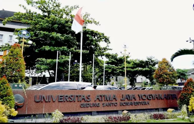 VIRAL di MEDSOS, Dosen  UAJY Di-PHK Usai Laporkan Dugaan Jurnal Predator ke Kemendiktisaintek