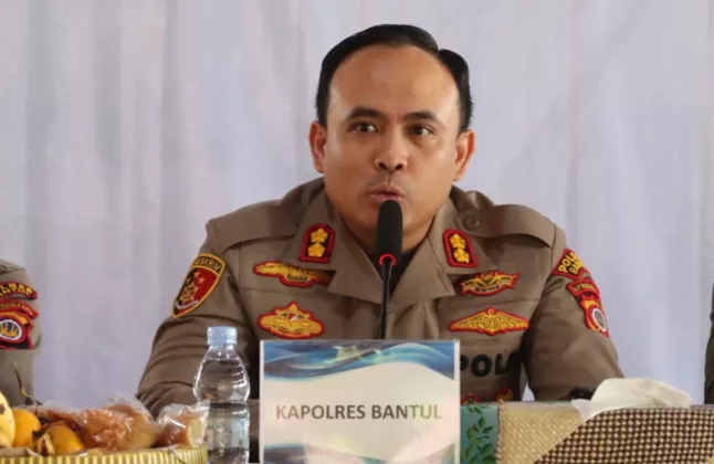 602 Polisi Amankan Malam Satu Suro di Bantul, Polwan Turun ke Jalan Jaga Jalur Wisata